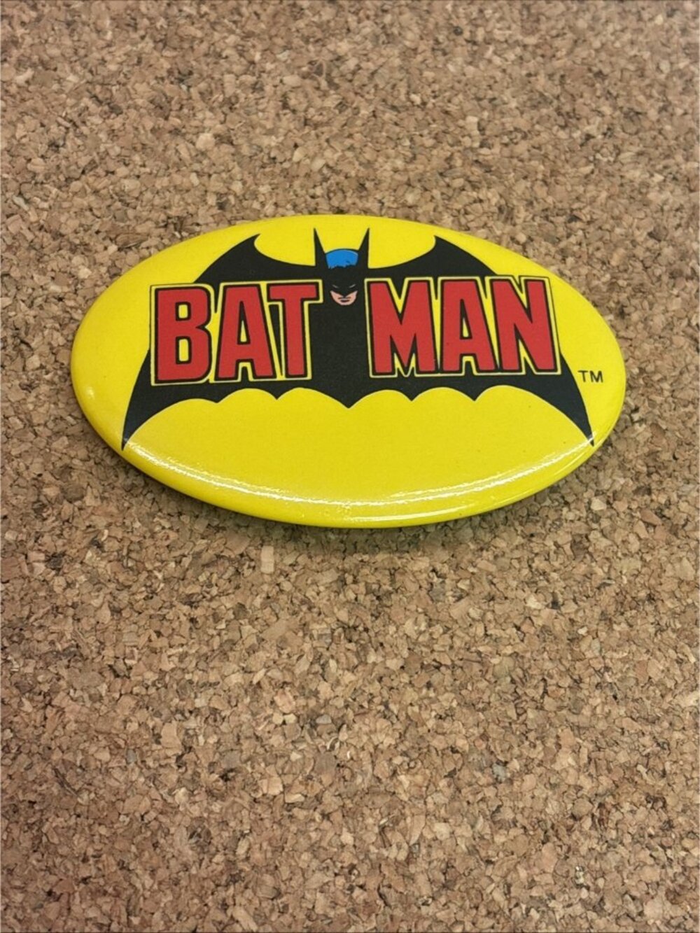 VINTAGE BATMAN Button Pin Yellow 1982 DC Comics 3" X 2"